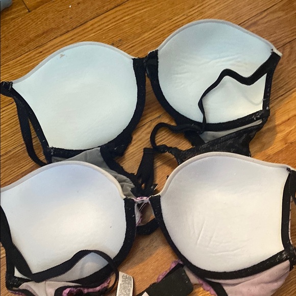 Victorias Secret bras 34C - Picture 4 of 4